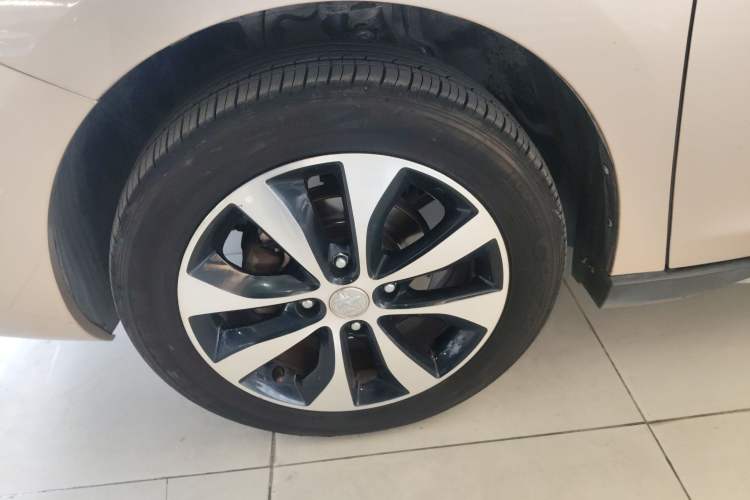 Used Venucia M50V 2017 1.6L XL CVT Luxury Edition
