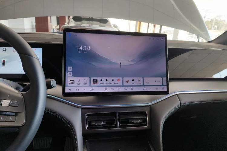 Used BYD Song L DM-i 2025 Intelligent Driving Version 160 km Beyond-Range Type
