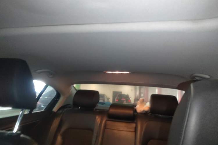 Used Volkswagen Magotan 2016 1.8TSI Luxury Comfort Model
