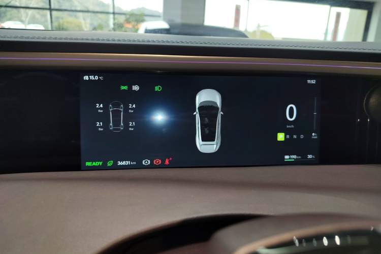 Used Avatr 11 2023 HarmonyOS Version Smart Enjoyment Upgrade Model 90-Degree Rear-Wheel Drive Edition
