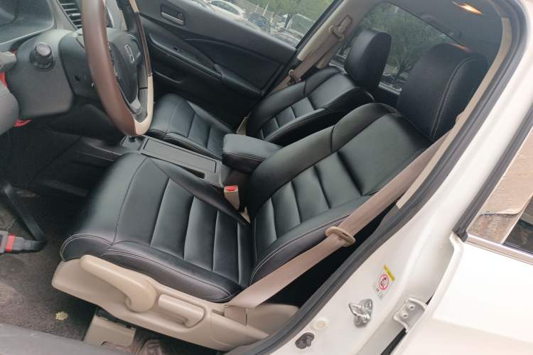 Used Honda CR-V 2013 2.0L Two-Wheel-Drive Classic Edition
