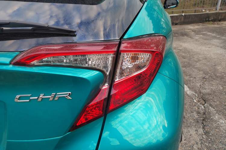 Used Toyota C-HR 2018 2.0L Leading Edition China V-standard
