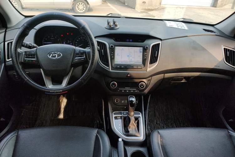 Used Hyundai ix25 2015 1.6L Automatic Two-Wheel-Drive Deluxe DLX Model