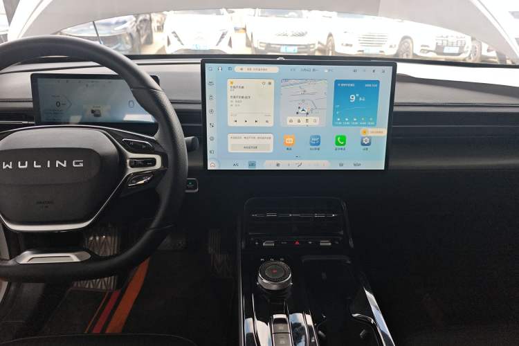 Used Wuling Xingguang 2023 150 Advanced Edition
