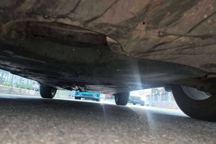 Used Toyota RAV4 2023 2.0L CVT Two-Wheel Drive 20th Anniversary Platinum Edition
