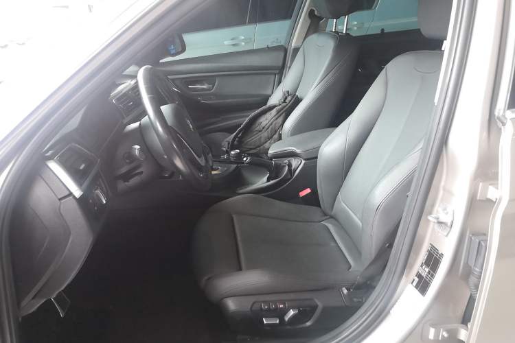 Used BMW 3 Series 2018 318Li
