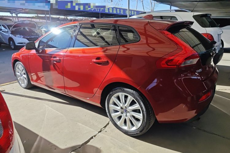 Used Volvo V40 2015 1.6T Zhiyi Edition