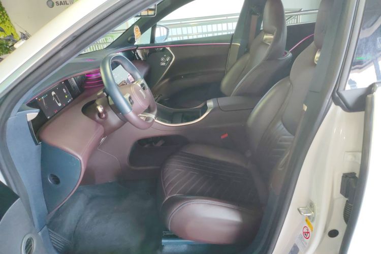 Used  11 2022 Long-Range Dual-Motor Luxury Edition 5 Seats
