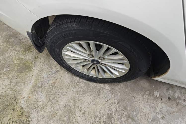 Used Ford Escort 2015 1.5L Automatic Comfort Model
