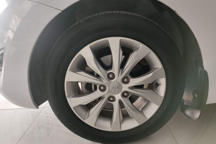 Used Hyundai Elantra 2016 1.6L Automatic Smart Version