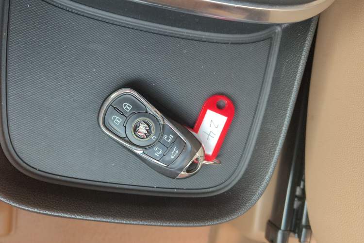 Used Buick GL8 2020 ES Land Cruiser 653T Luxury Model
