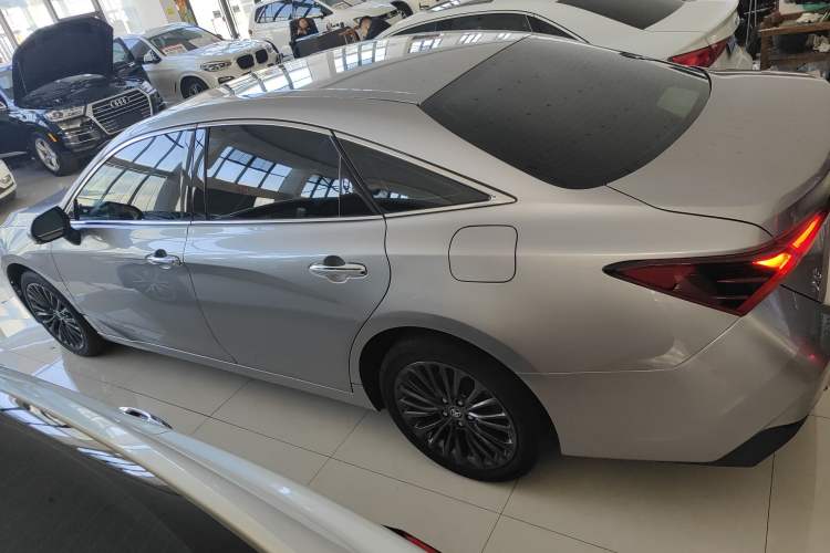 Used Toyota Avalon 2019 2.0L XLE Premium Edition China VI
