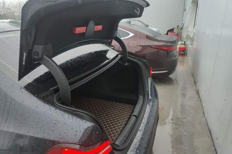 Used BMW 5 Series 2024 530Li Leading Model M Sport Package