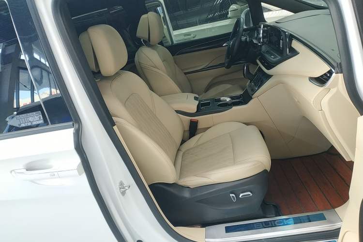 Used Buick GL8 2022 ES Land Cruiser 653T Luxury Model