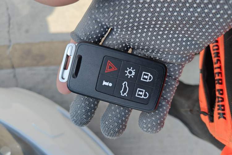 Used Volvo V40 2015 1.6T Zhiyi Edition
