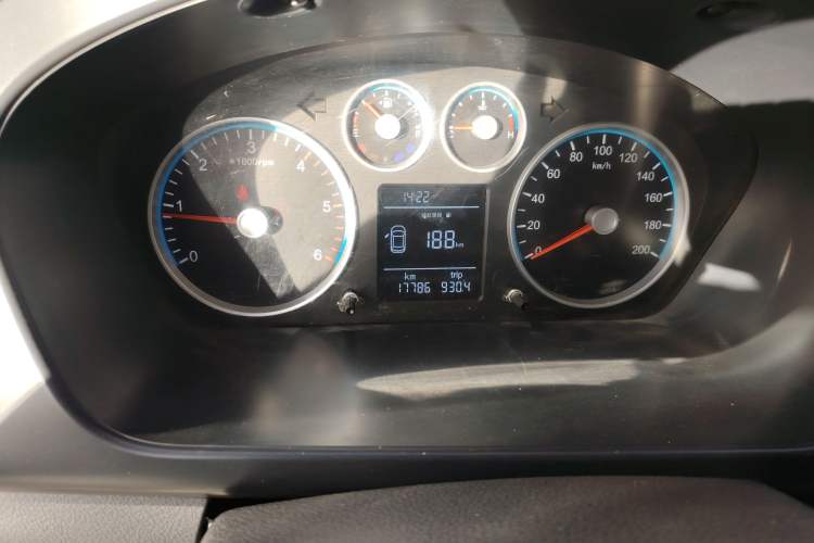 Used Foton Toano 2022 2.0T Manual Urban Edition Short Wheelbase Mid-Height Design Rear Single Tire 5/6/9-Seater Configuration 4F20TC3
