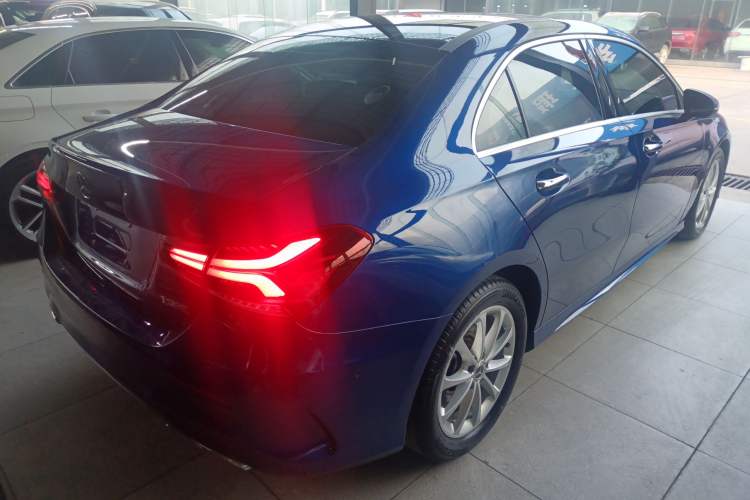 Used Mercedes-Benz A-Class 2022 Restyled A 200 L Sport Sedan Fashion Version
