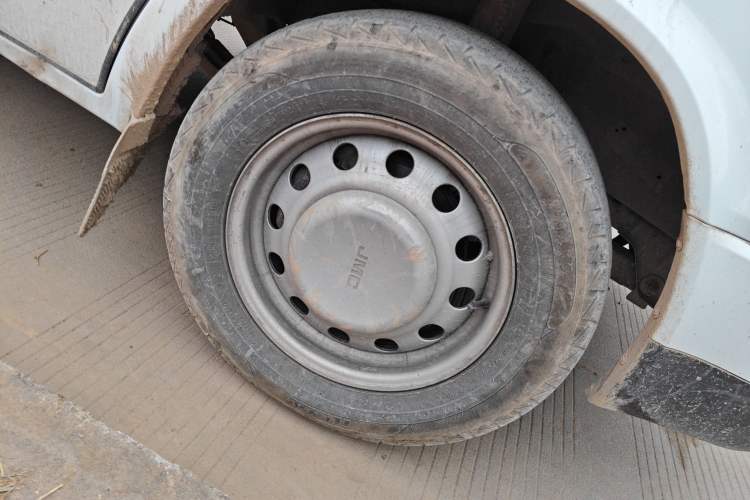 Used JMC Transit 2021 2.8T Space King Standard Version Short Wheelbase Mid-Height Roof 6-Seater Diesel Euro VI JX493
