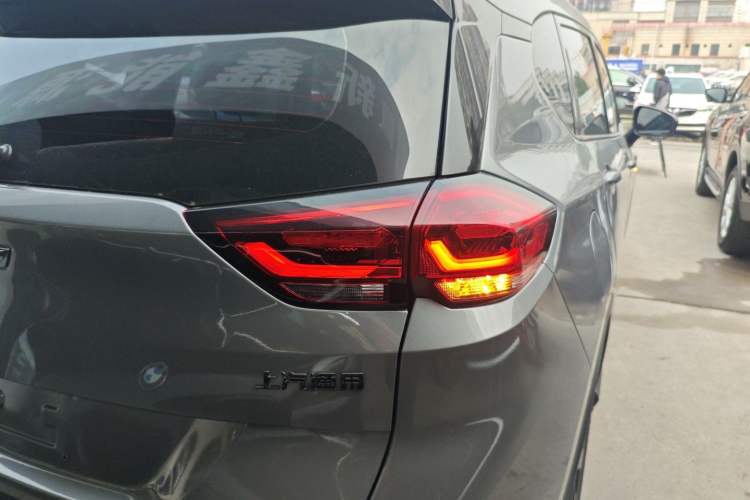 Used Chevrolet Orlando 2019 Redline 530T Automatic Enjoyment Version (5+2 Seating) China VI
