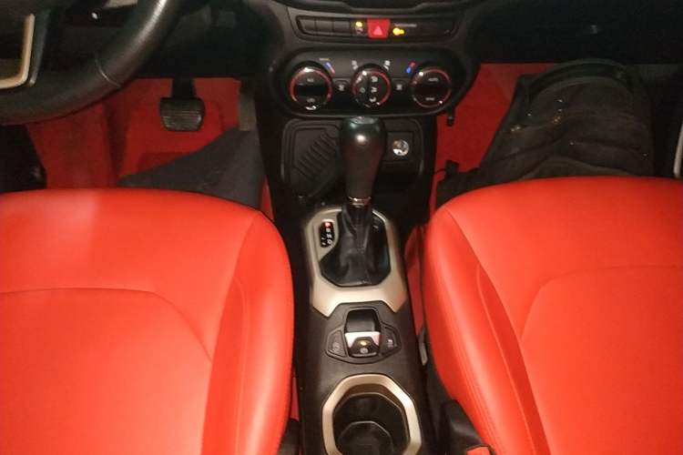 Used  Renegade 2017 180T Automatic Jingneng Edition
