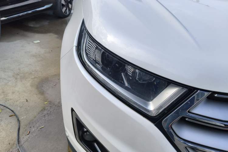 Used Ford Edge 2016 EcoBoost 245 Four-Wheel Drive Titanium 7-Seater
