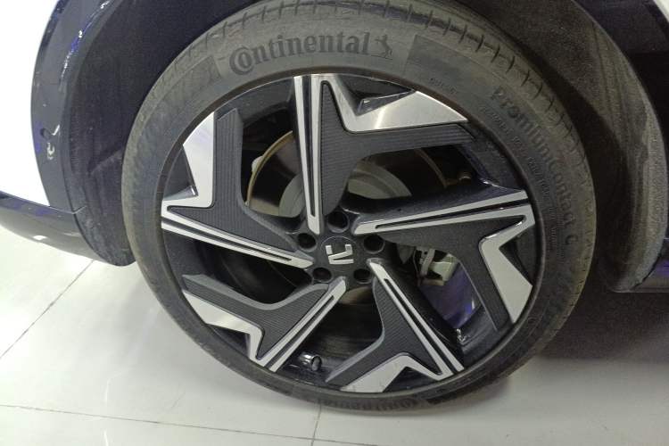 Used  R7 2024 Advanced Edition
