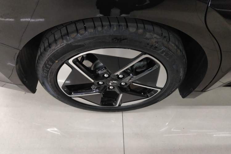 Used Wuling Xingguang 2024 Co-Creation Edition 510 Advanced Model
