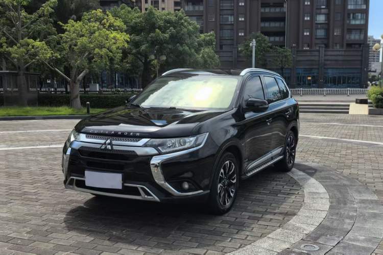 Used Mitsubishi Outlander 2019 2.0L Two-Wheel Drive Comfort Edition 5 Seats China VI Standard