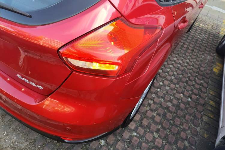 Used Ford Focus 2017 Hatchback 1.6L Automatic Fashion Edition Smart Drive Version