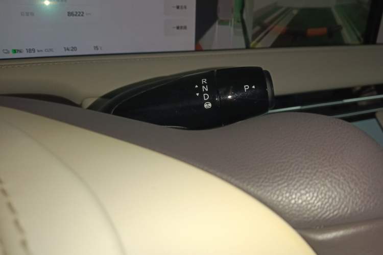 Used  LS7 2023 77 kWh Urban Fit Rear-Wheel Drive
