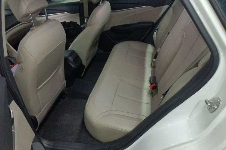 Used Buick GT 2019 15T Dual-Clutch Connected Elite Model China VI