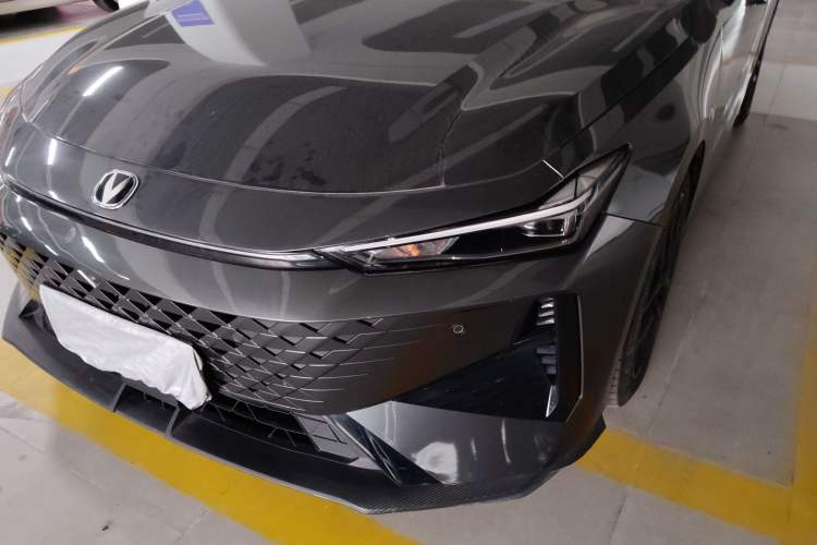 Used Changan UNI-V 2024 1.5T Prestige Edition