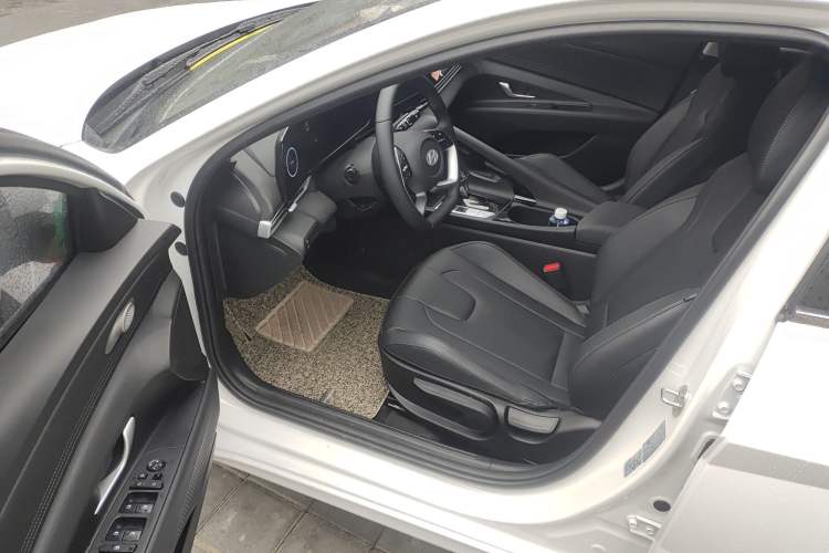 Used Hyundai Elantra 2023 1.5L CVT GLX Elite Edition