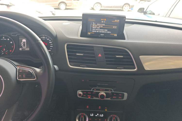 Used Audi Q3 2016 30 TFSI Collector's Edition Comfort Model
