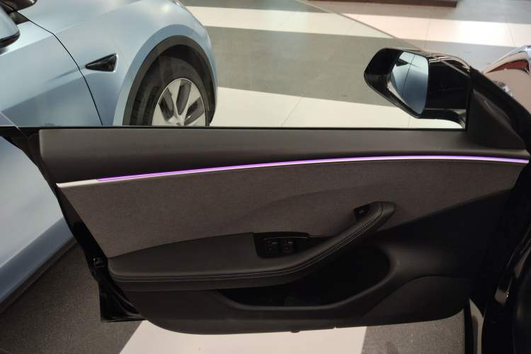 Used Tesla Model 3 2023 Rear-Wheel-Drive Version
