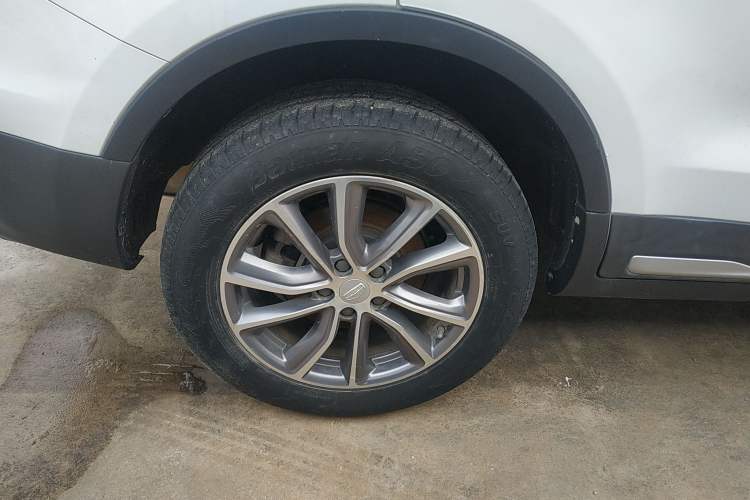 Used Geely Auto Emgrand X7 Sport 2020 1.8TD DCT Two-Wheel Drive Smart Connect 4G-Enabled Version
