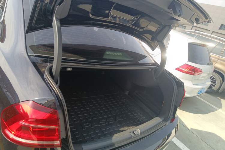 Used Volkswagen Passat 2016 330TSI DSG Luxury Edition
