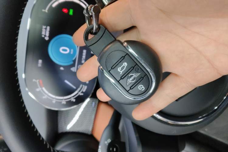 Used  MINI 2022 2.0T COOPER S Artist