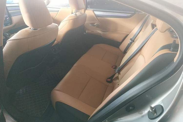 Used Lexus ES 2025 200 Premium Edition
