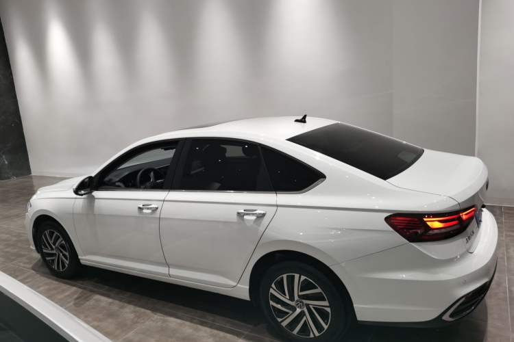 Used Volkswagen Lavida 2024 300TSI DSG Full-Comfort Edition