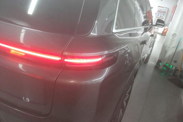 Used Li Auto L8 2023 Pro Model
