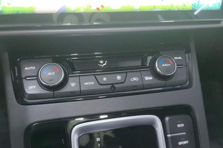 Used Geely Auto Emgrand X7 Sport 2021 1.8TD DCT Two-Wheel Drive Asian Games Edition
