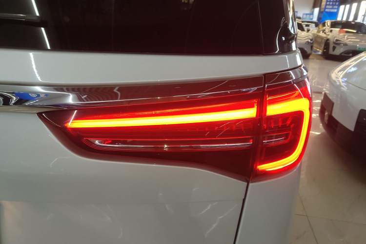 Used Buick GL8 2023 ES Lu Zun Deluxe Model
