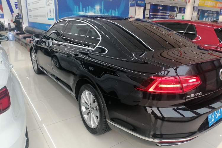 Used Volkswagen Magotan 2019 330TSI DSG Leading Model China VI Standard
