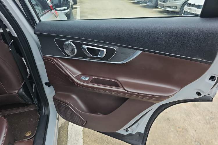 Used Chery Tiggo 8 PRO 2022 390T Two-Wheel Drive Vast Edition 5 Seats
