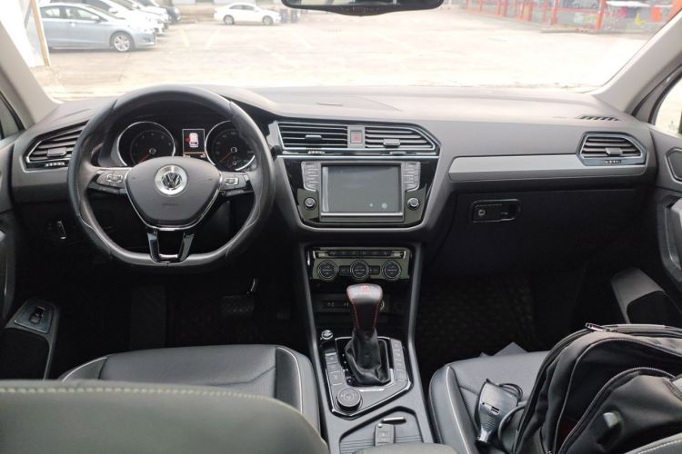 Used Volkswagen Tiguan L 2017 380TSI Automatic All-Wheel-Drive Flagship Edition
