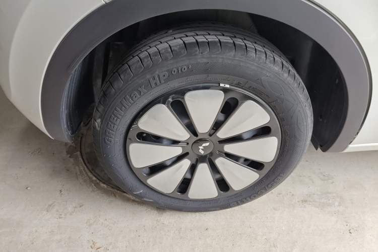 Used Wuling Bingo 2023 410 km Lingxi Deluxe Edition
