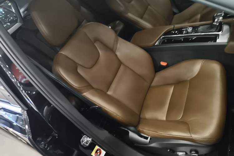 Used Volvo XC90 2018 T6 Zhiyi Edition 7-Seater
