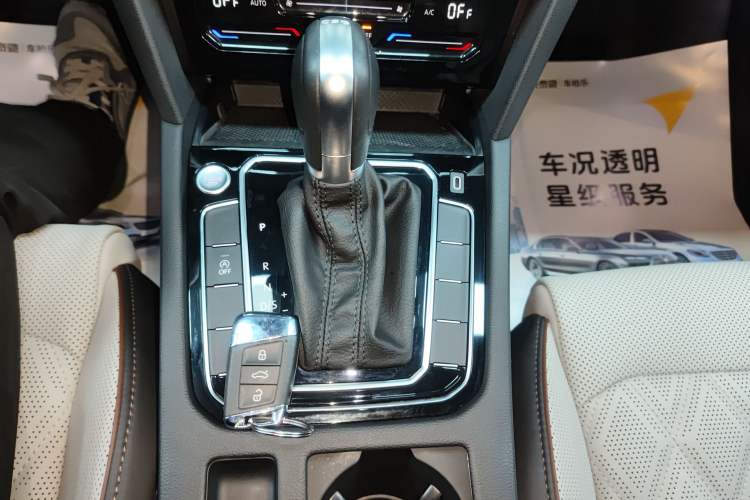 Used Volkswagen Magotan 2023 2 Million Units Commemorative Edition 330TSI DSG Luxury Version
