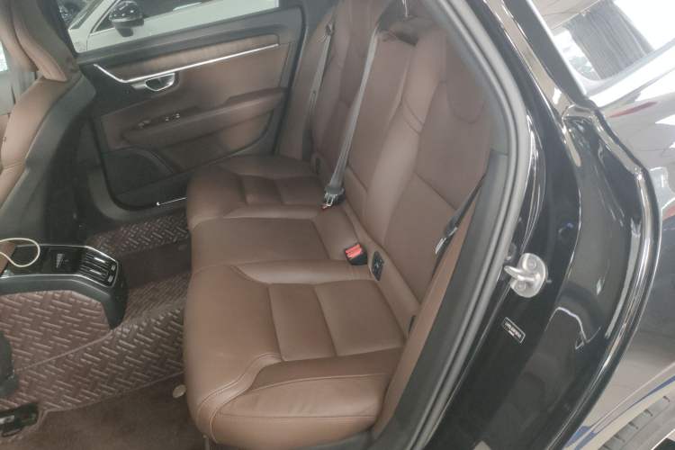 Used Volvo S90 2024 B5 Zhiyuan Luxury Edition
